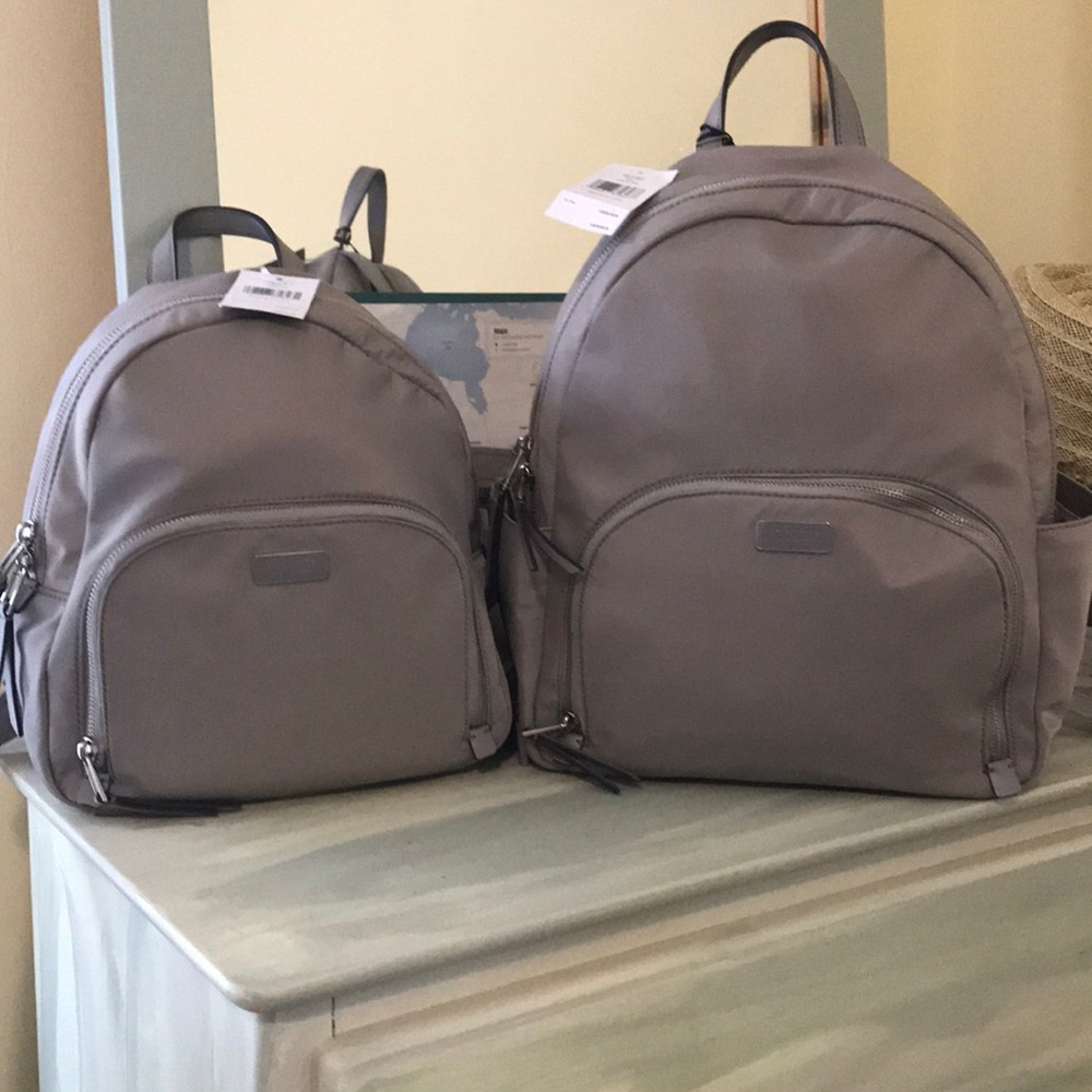NWT KATE SPADE make offer will sell separate 🎒ONLY THE LARGE ONE IS AVAILABLE.